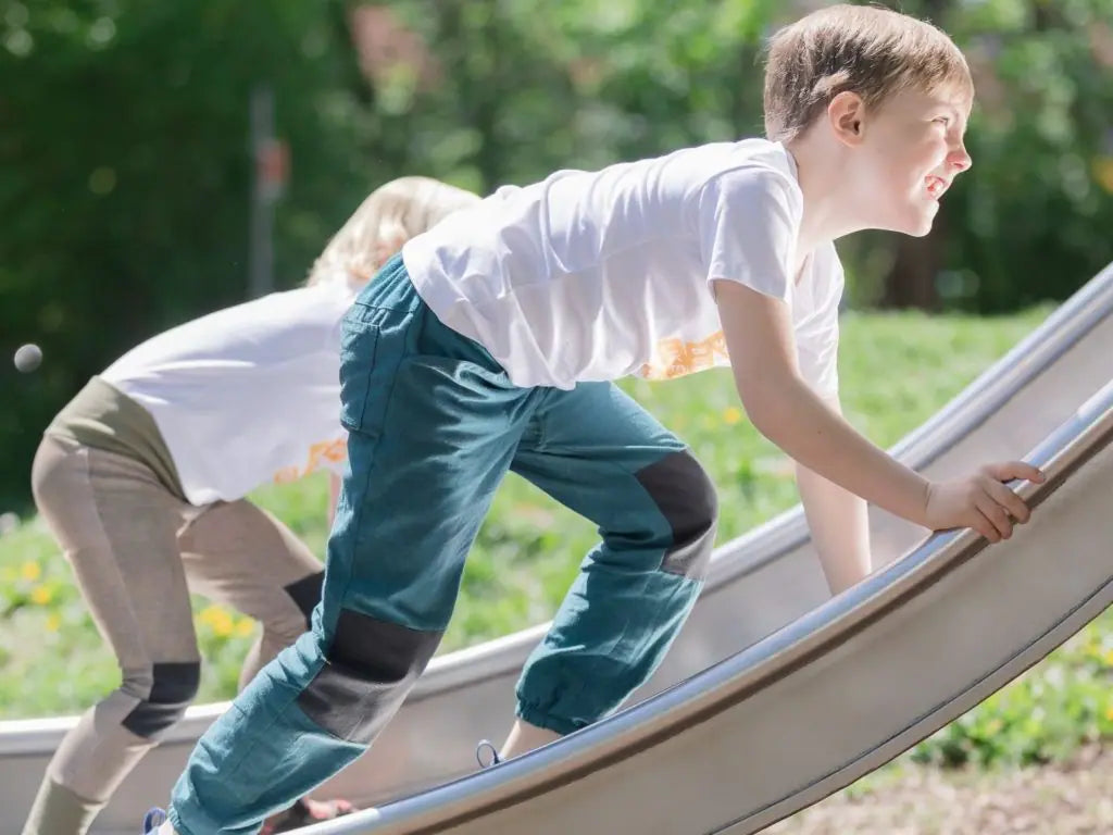 jungen hose mit verstellbarer taille