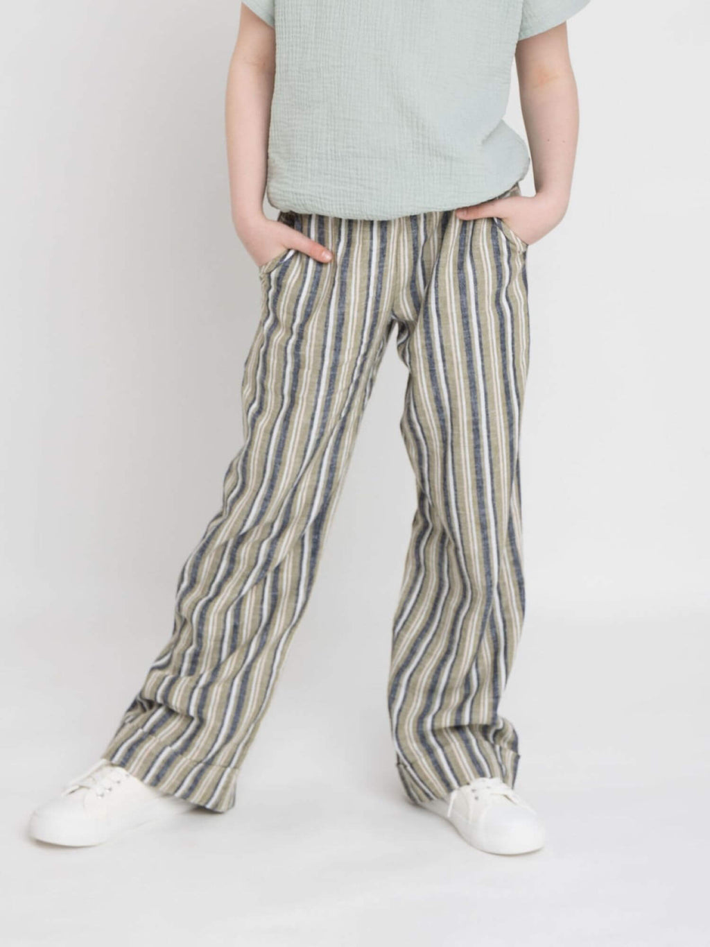 Leinenhose mit Taschen und verstellbarem Bund